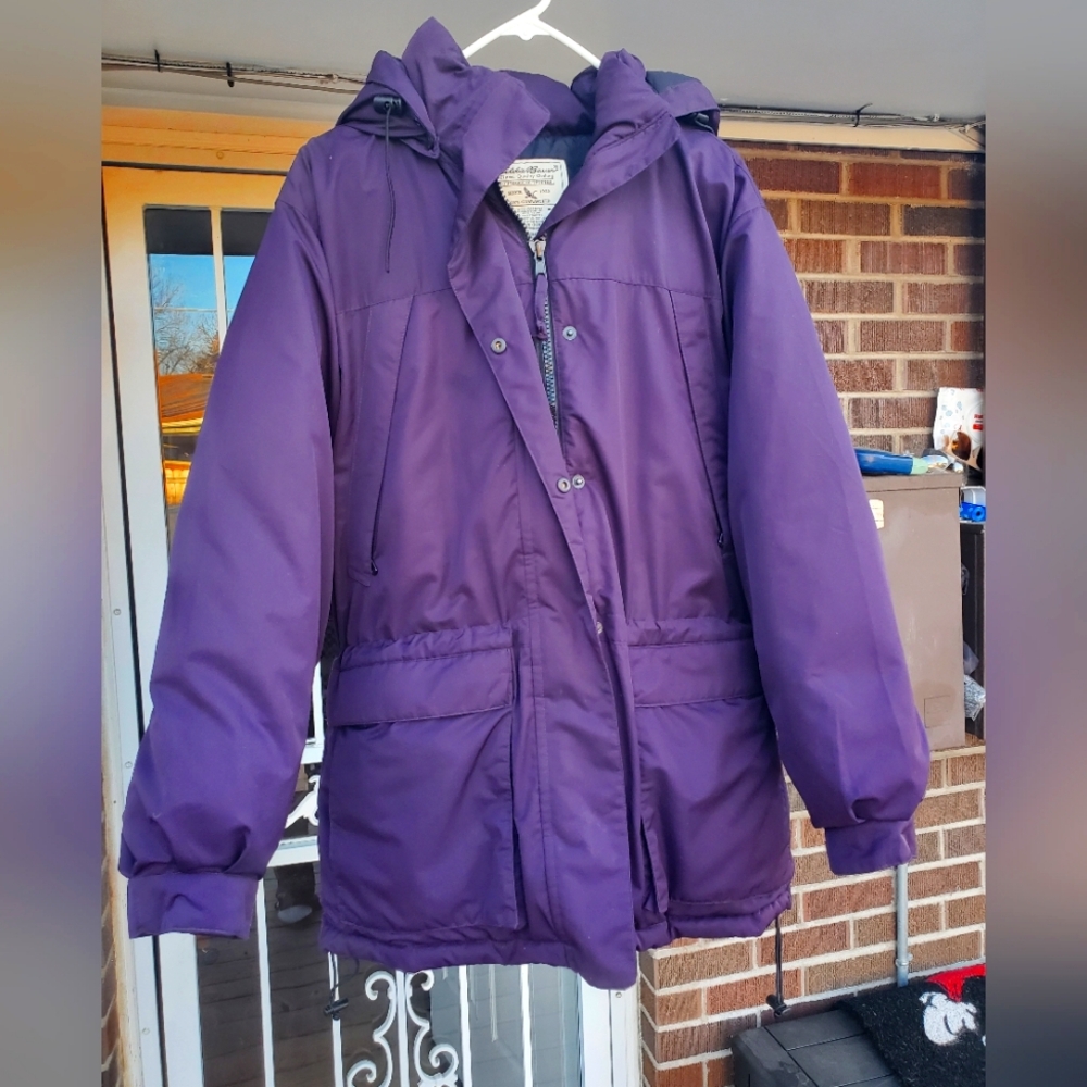 Eddie Bauer Goose Down Purple Winter  Coat Lg, Hooded, Lots of Pockets
